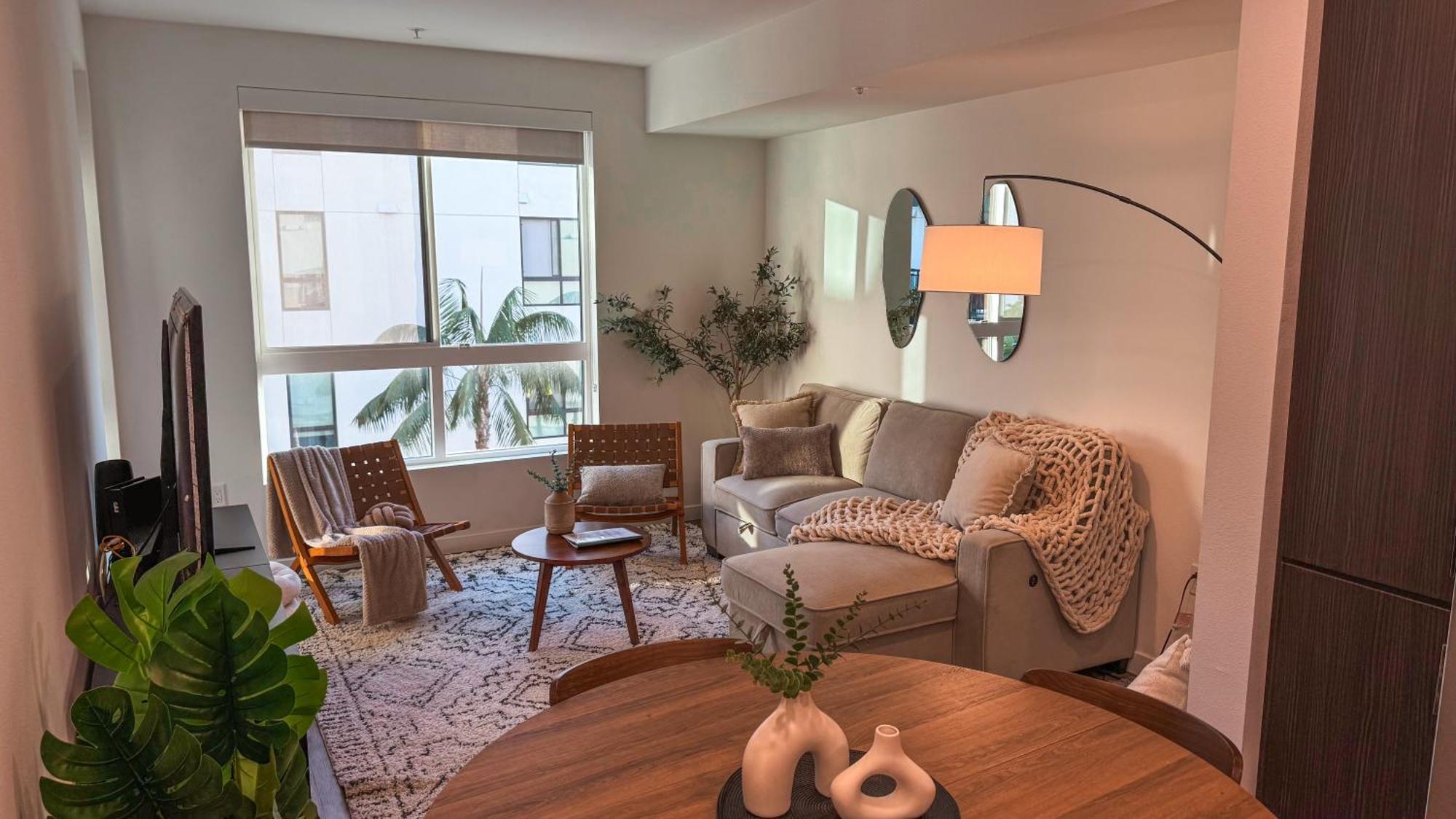 Apartment Luxury 1bdr Centrally Located In Hollywood Los Angeles