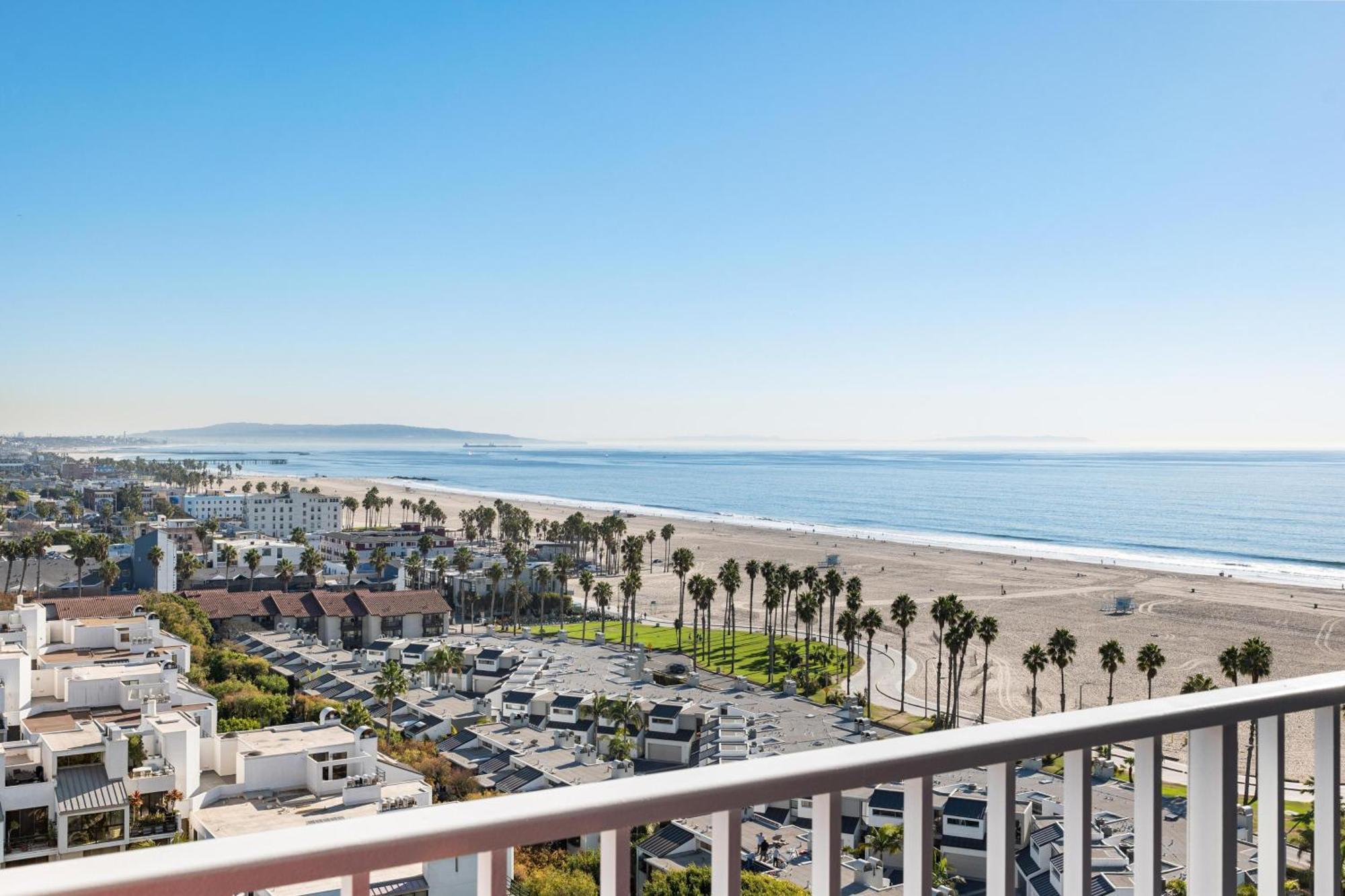 Apartment Santa Monica Escape Your Haven Of Relaxation Los Angeles
