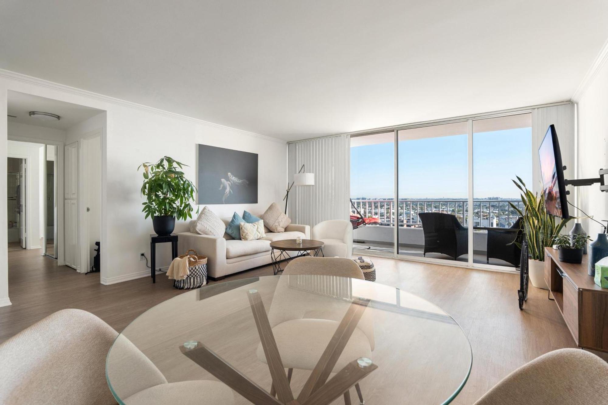Apartment Santa Monica Escape Your Haven Of Relaxation Los Angeles