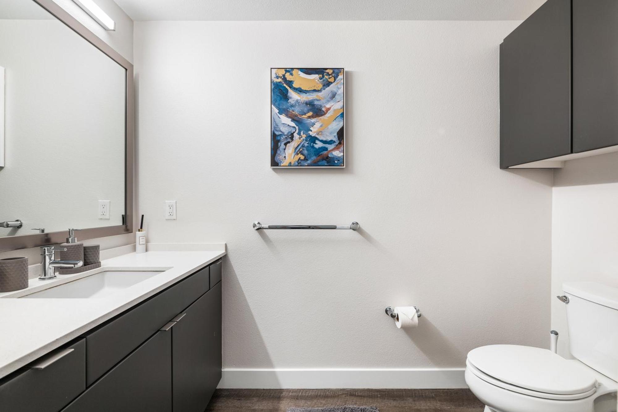 Trendy 2bd Haven In Hollywood! Parking & Pool Apartment