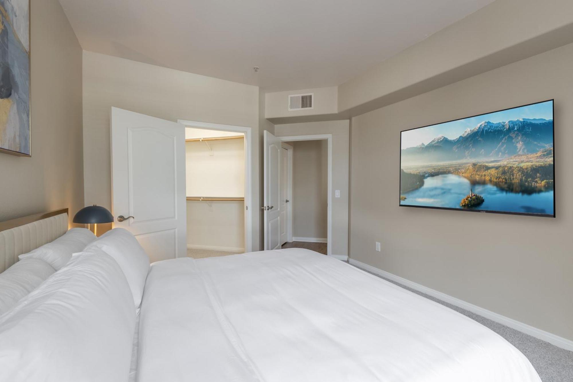Apartment Marina Del Rey Getaway, Free Parking, Pool, Hot Tub *