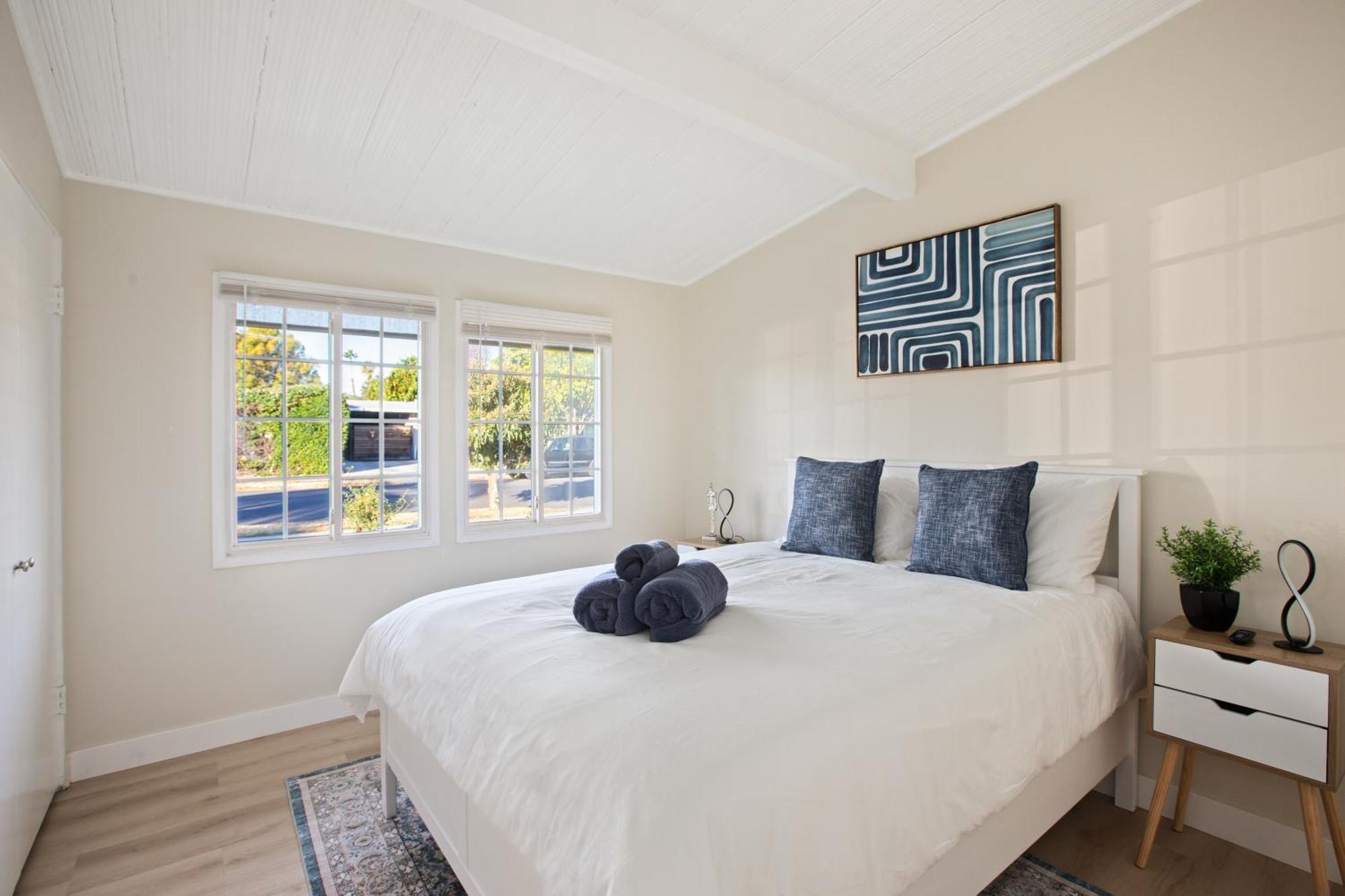 Sunny Socal Escape 3br 2ba Bright With Pool *