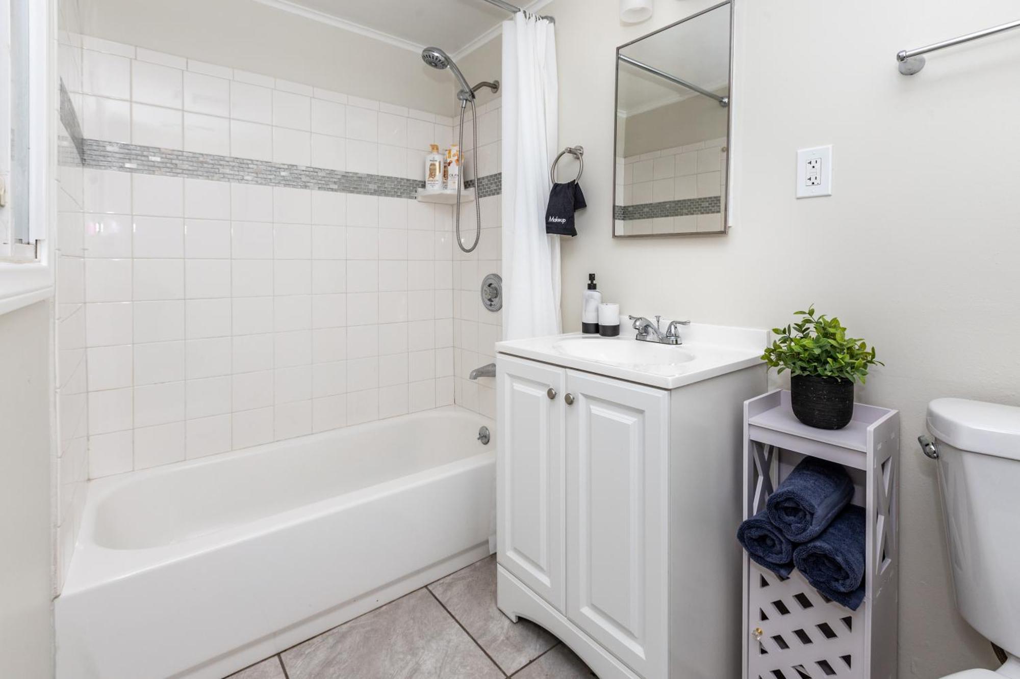 Holiday home Sunny Socal Escape 3br 2ba Bright With Pool