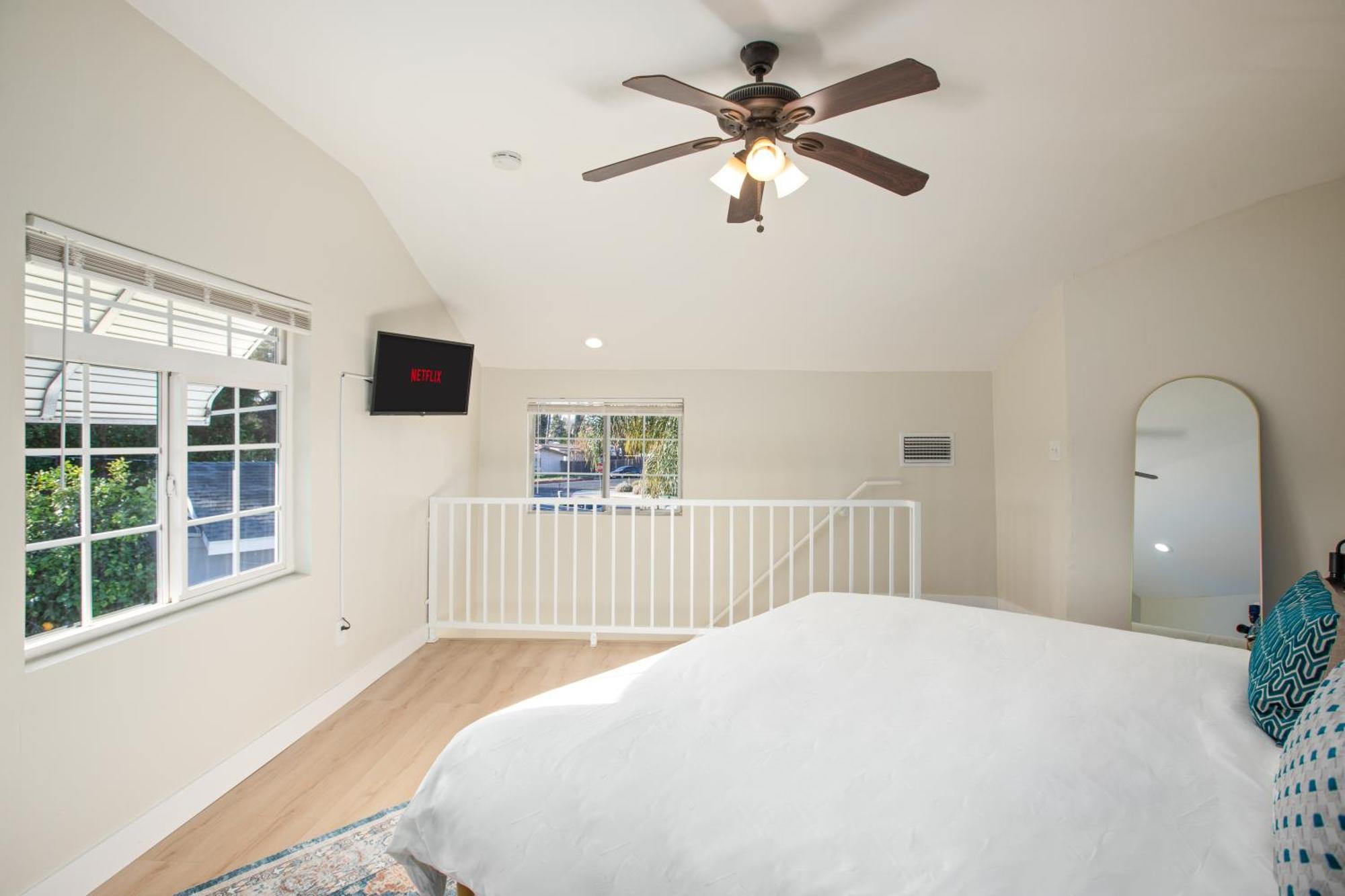 Holiday home Sunny Socal Escape 3br 2ba Bright With Pool Los Angeles