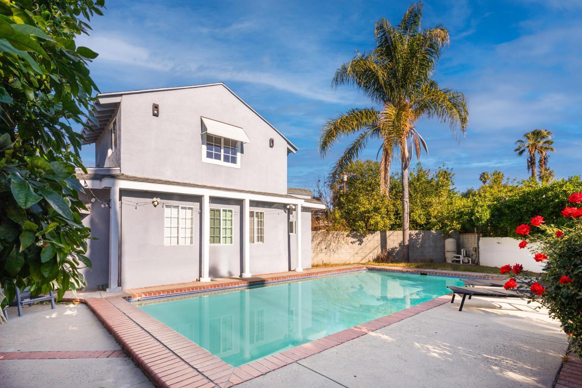 Holiday home Sunny Socal Escape 3br 2ba Bright With Pool