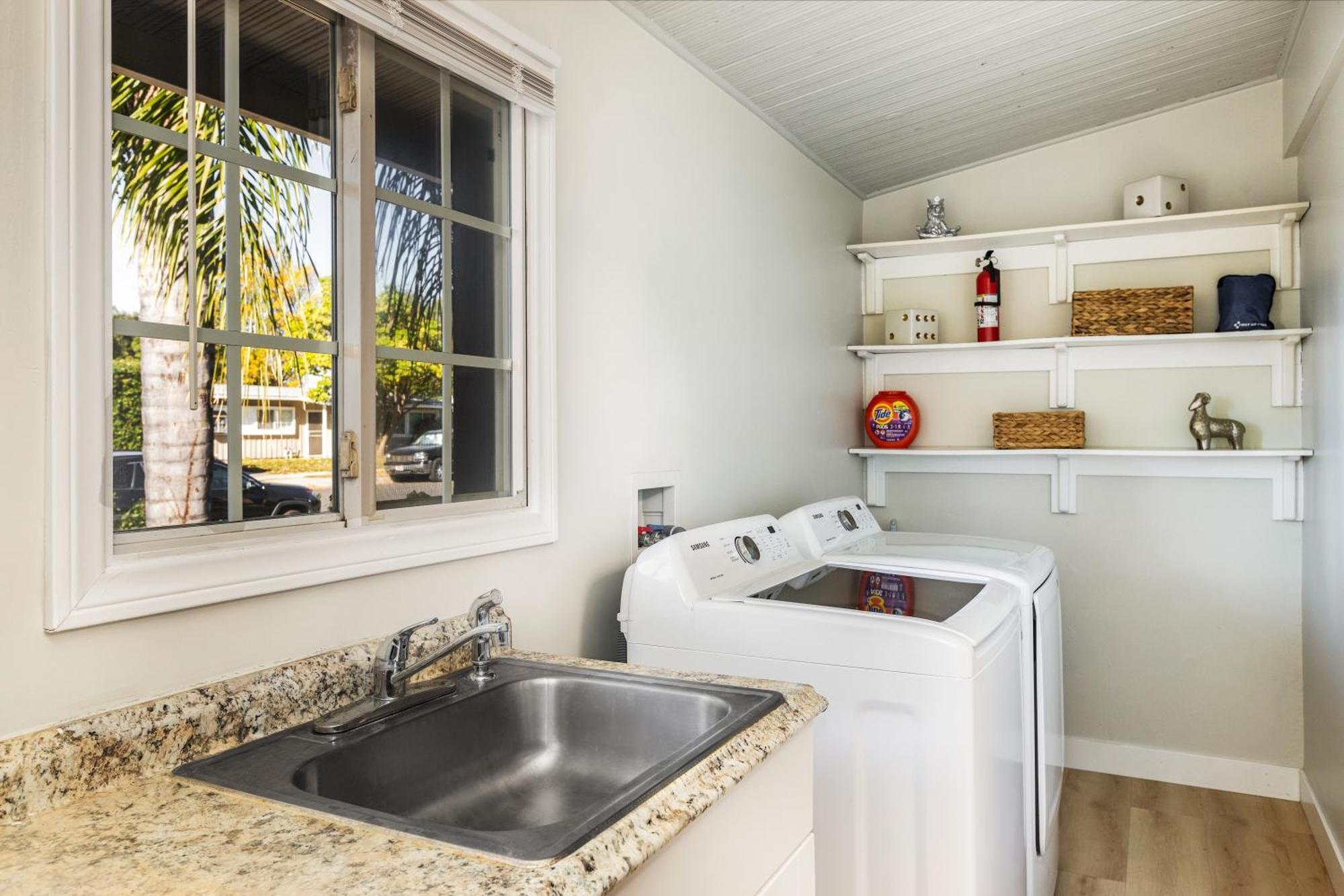 Sunny Socal Escape 3br 2ba Bright With Pool