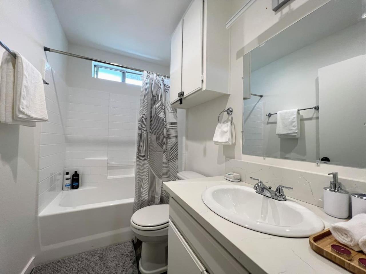 Vibrant Purple 1br Close To Hollywood - Br12 - Bev *