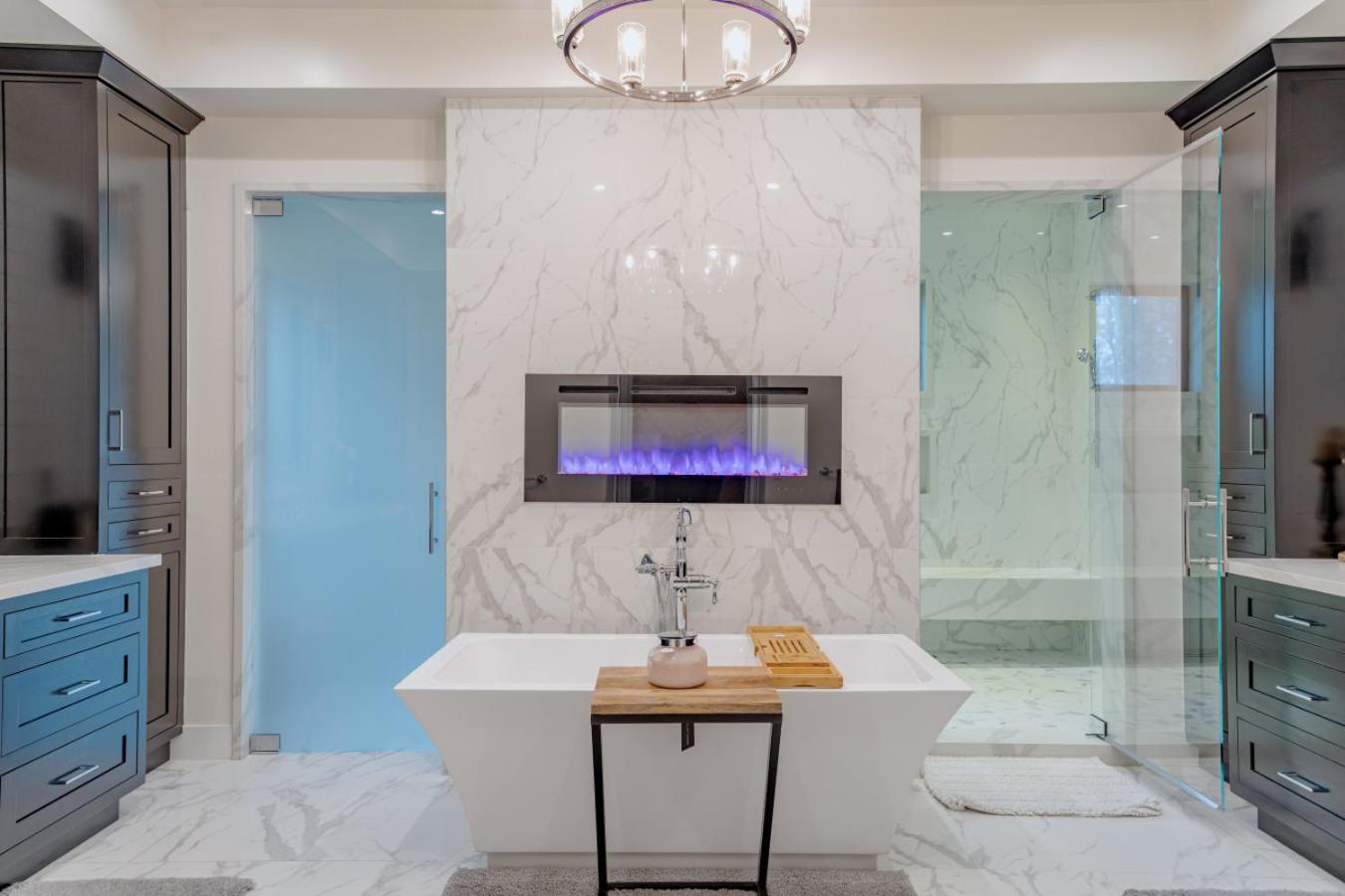 Contemporary Elegance Sleeps 16 Pool Hot Tub Holiday home Los Angeles