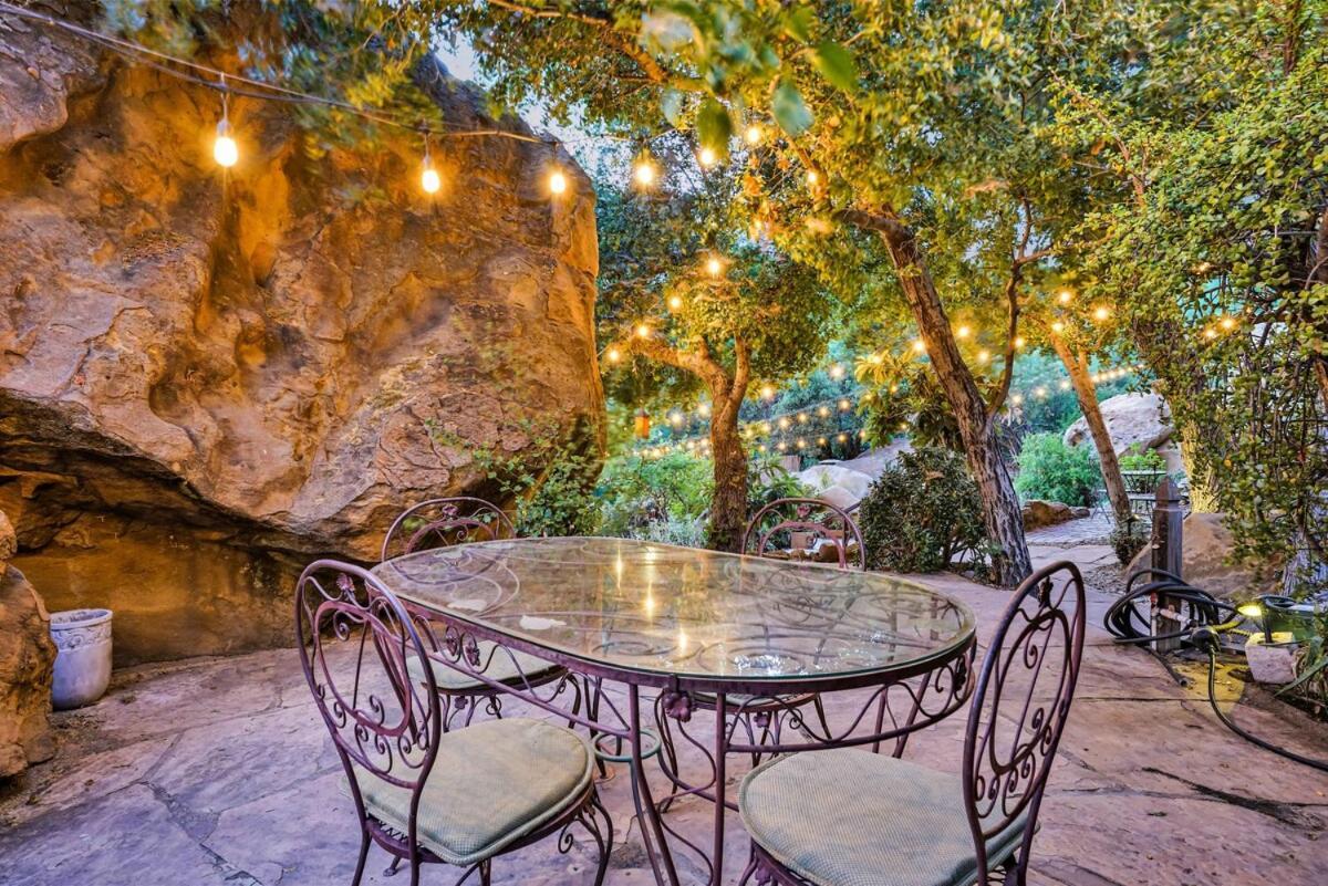 Private Romantic Escape, Hidden Gem W Hot Tub * Los Angeles