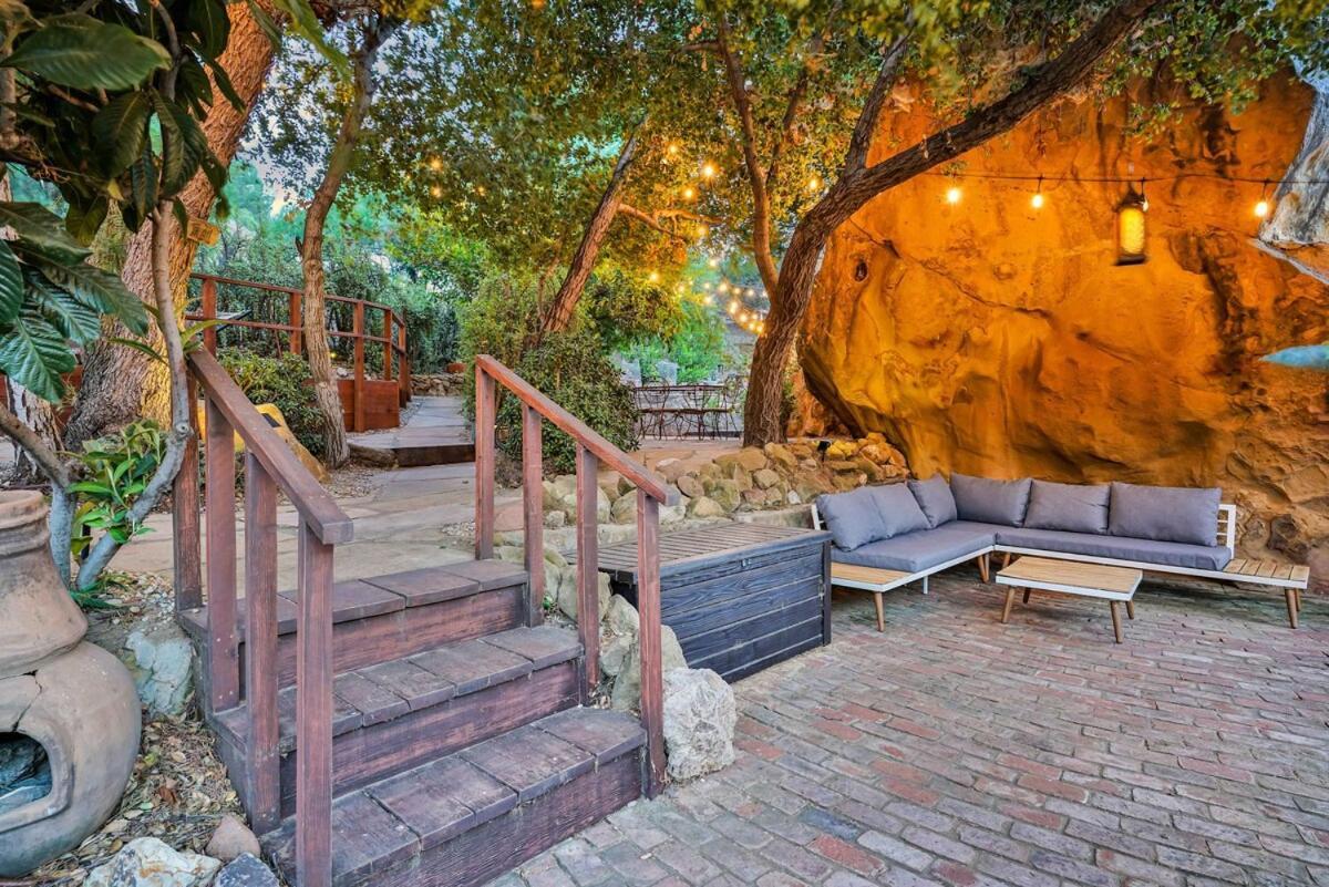 Private Romantic Escape, Hidden Gem W Hot Tub Holiday home *