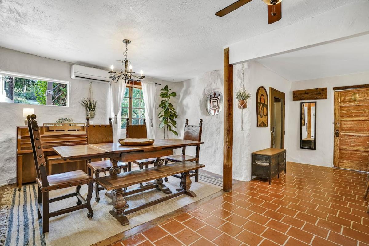 Private Romantic Escape, Hidden Gem W Hot Tub Holiday home *