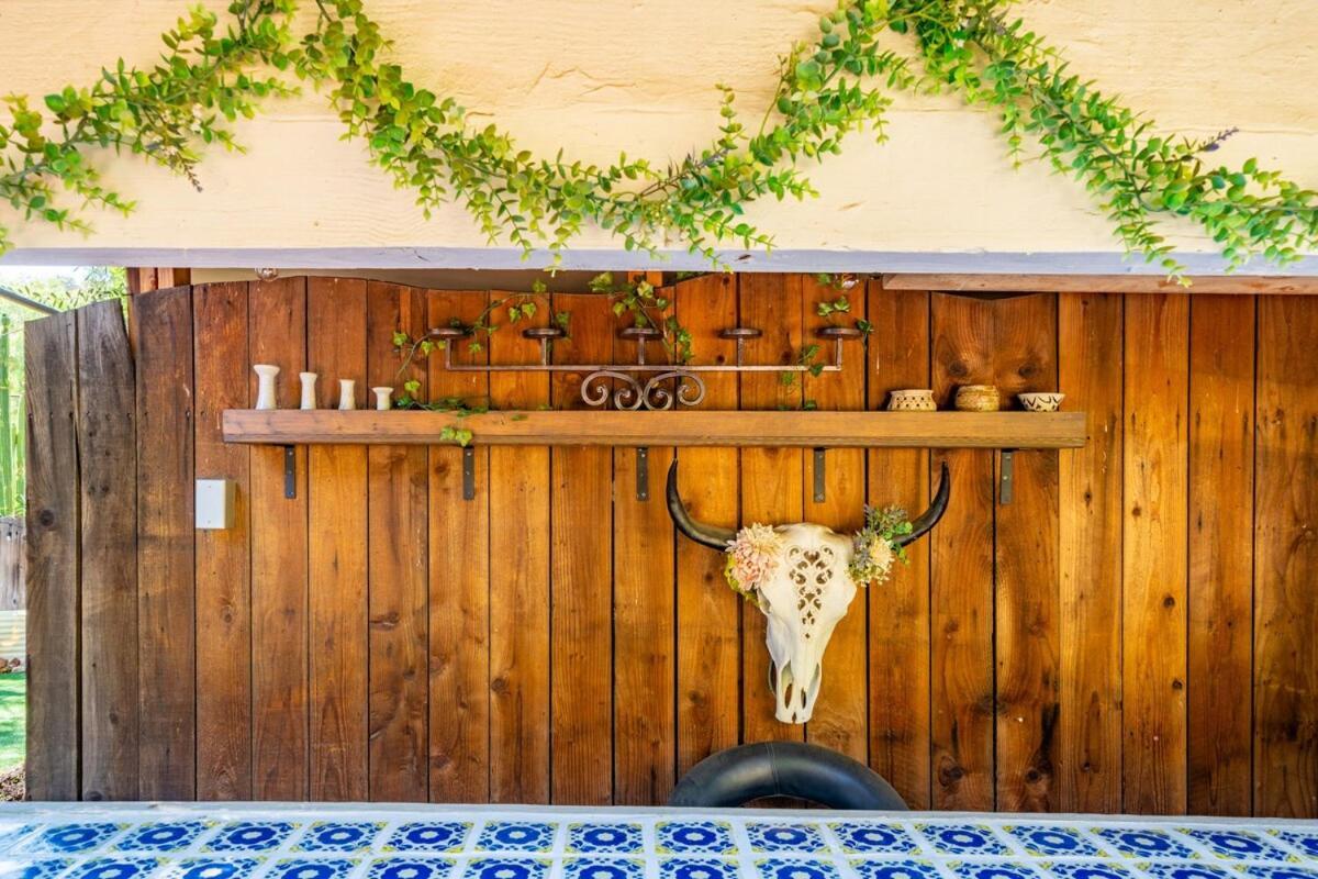 Private Romantic Escape, Hidden Gem W Hot Tub Holiday home *