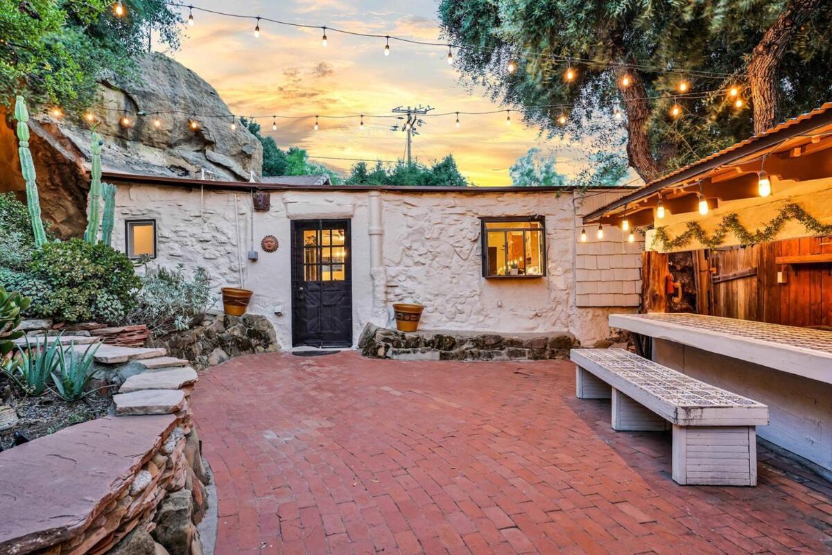 Private Romantic Escape, Hidden Gem W Hot Tub Holiday home Los Angeles