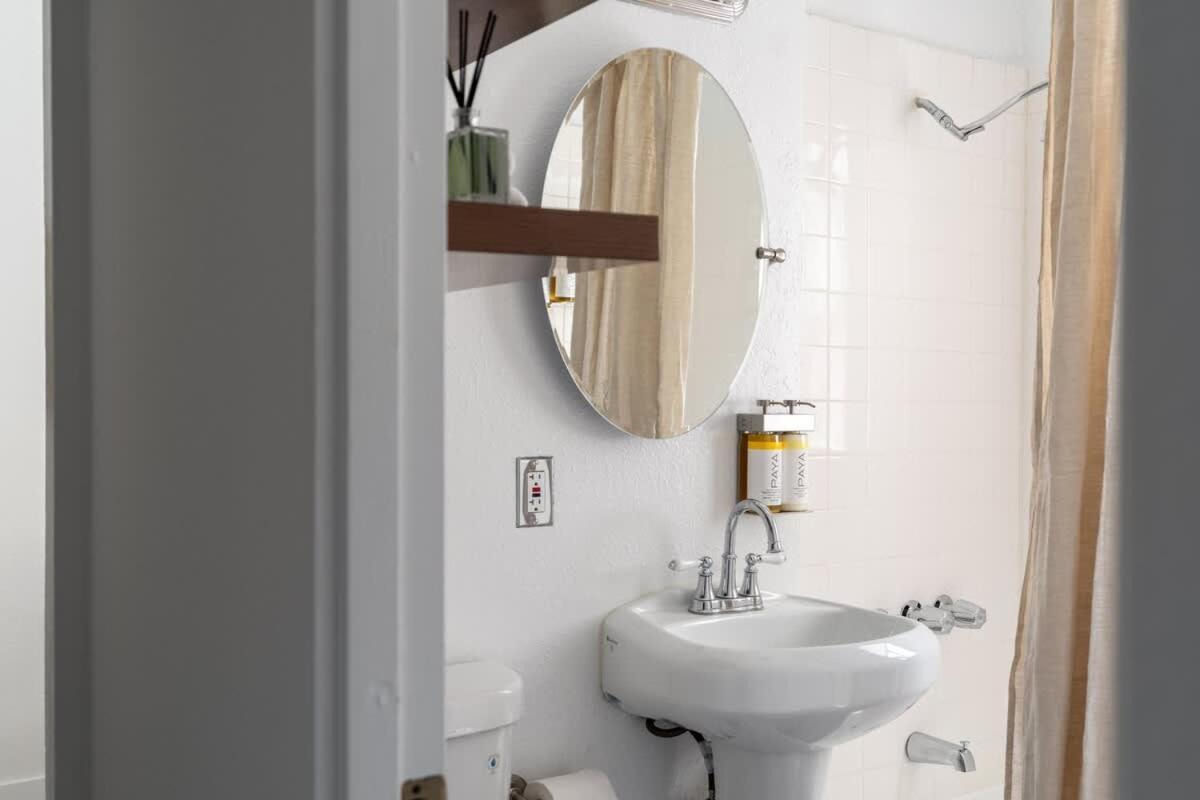Apartment Hideaway In Beachwood *