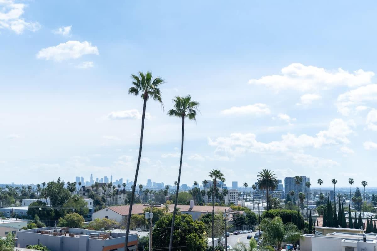 Hideaway In Beachwood Apartment Los Angeles