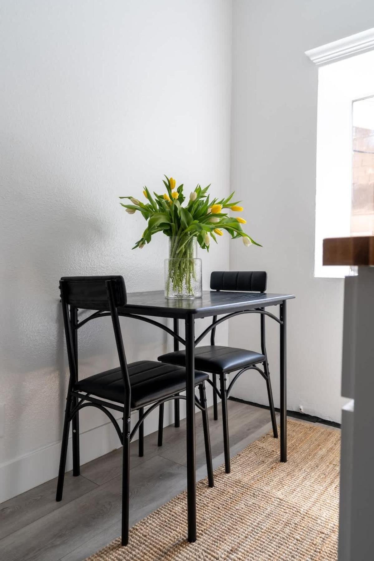 Hideaway In Beachwood *
