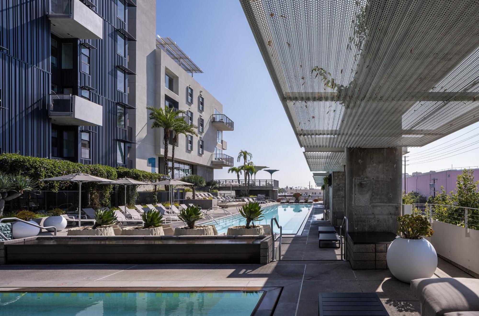 Apartment Magnificent Two Bedroom In West Hollywood