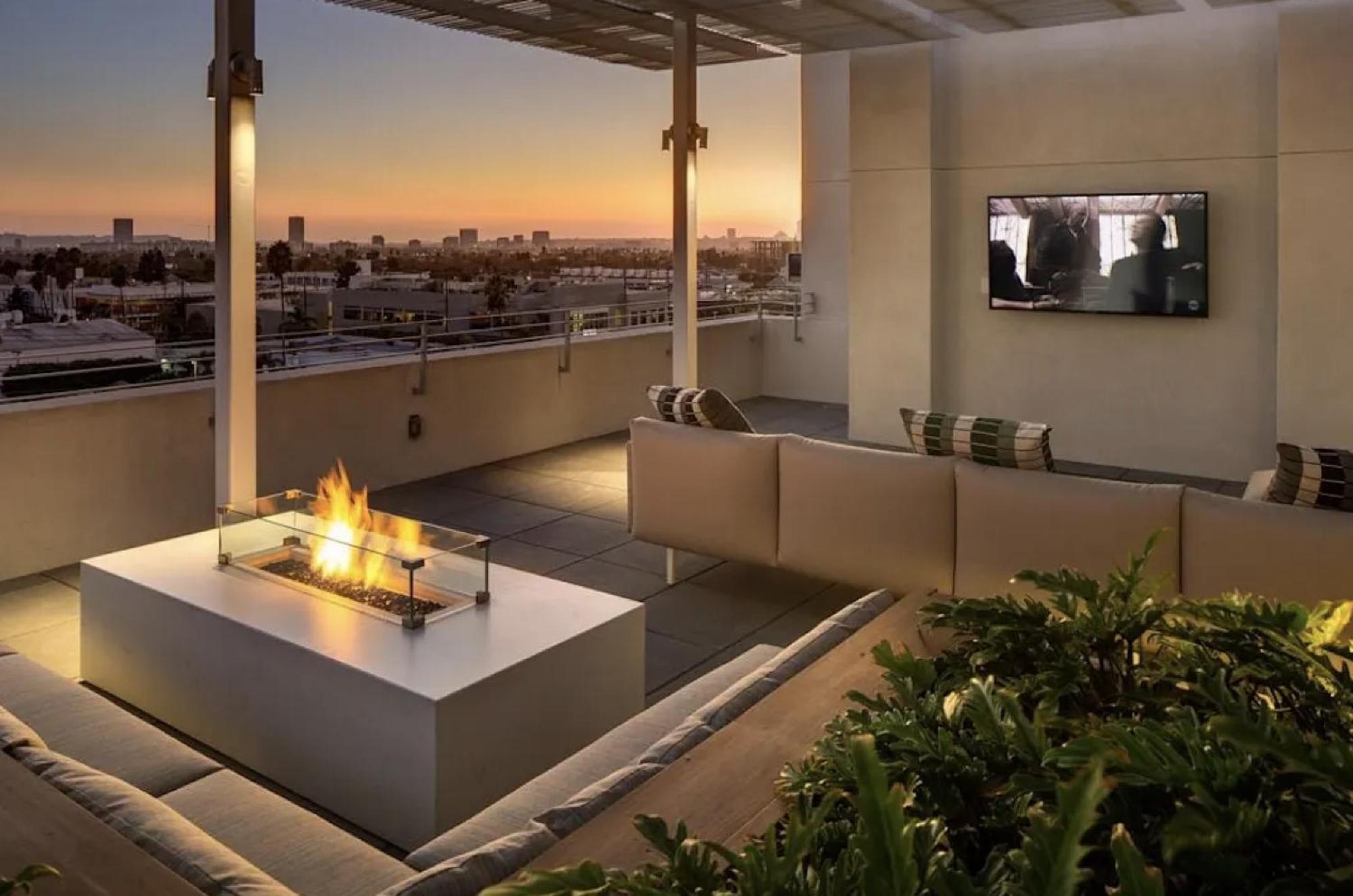 Magnificent Two Bedroom In West Hollywood * Los Angeles