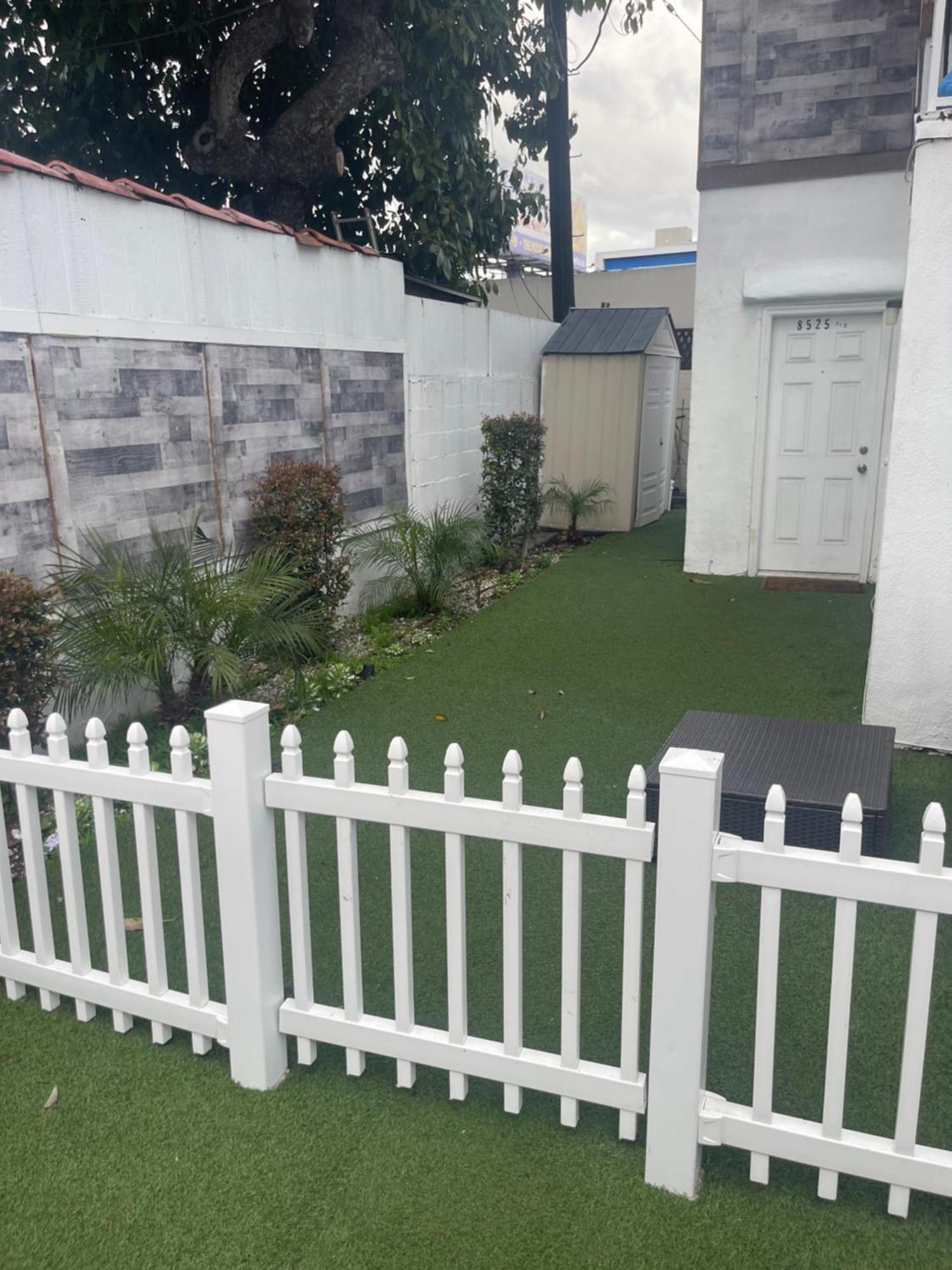 West La Chariton Apartment *