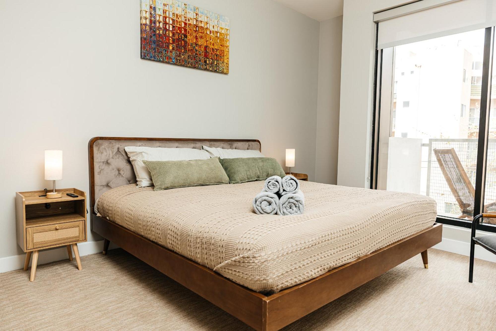 Apartment Magnificent Two Bedroom In West Hollywood