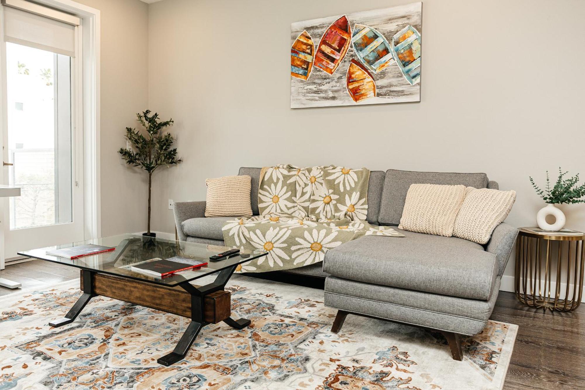 Magnificent Two Bedroom In West Hollywood Apartment Los Angeles