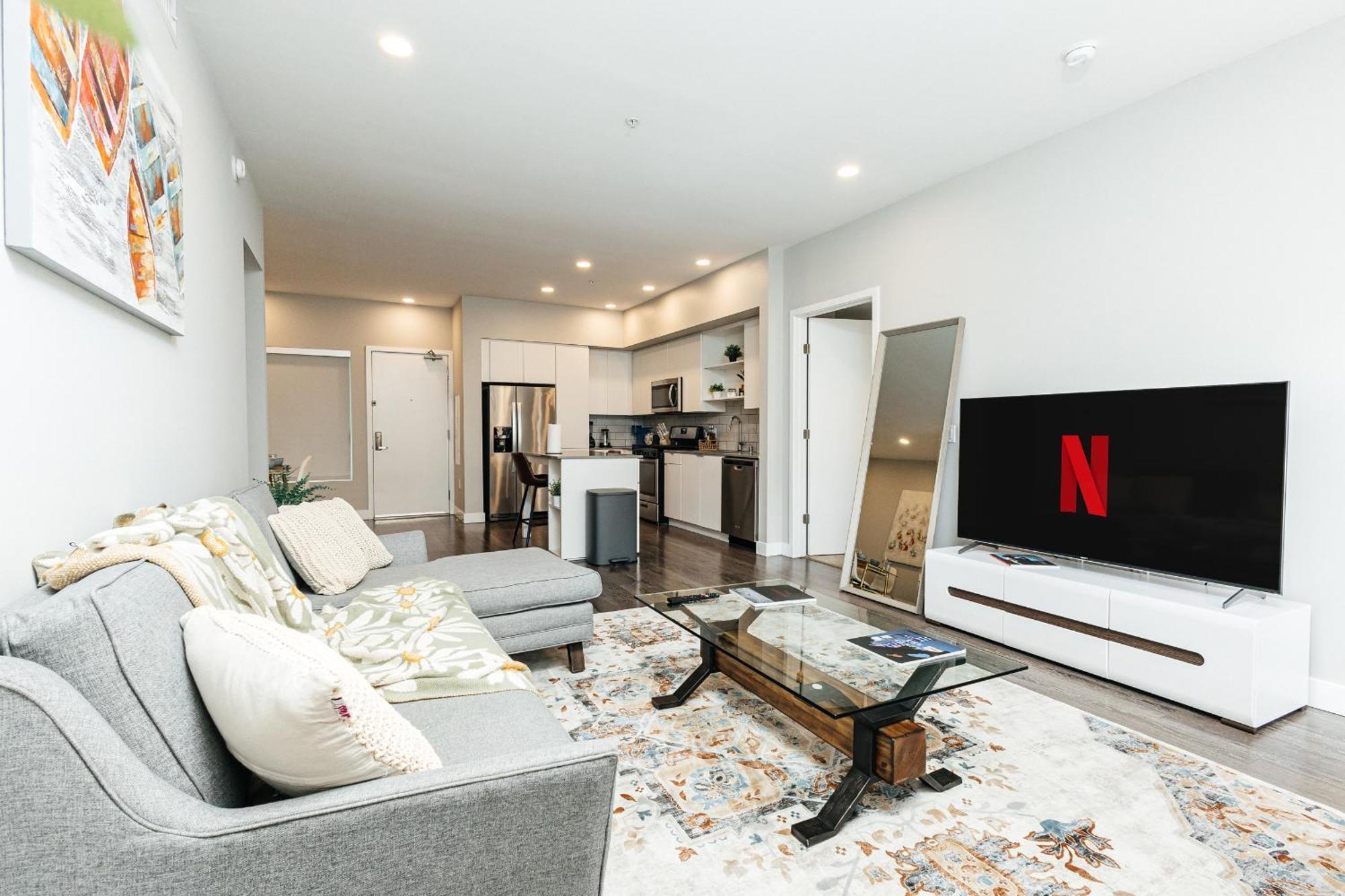 Magnificent Two Bedroom In West Hollywood
