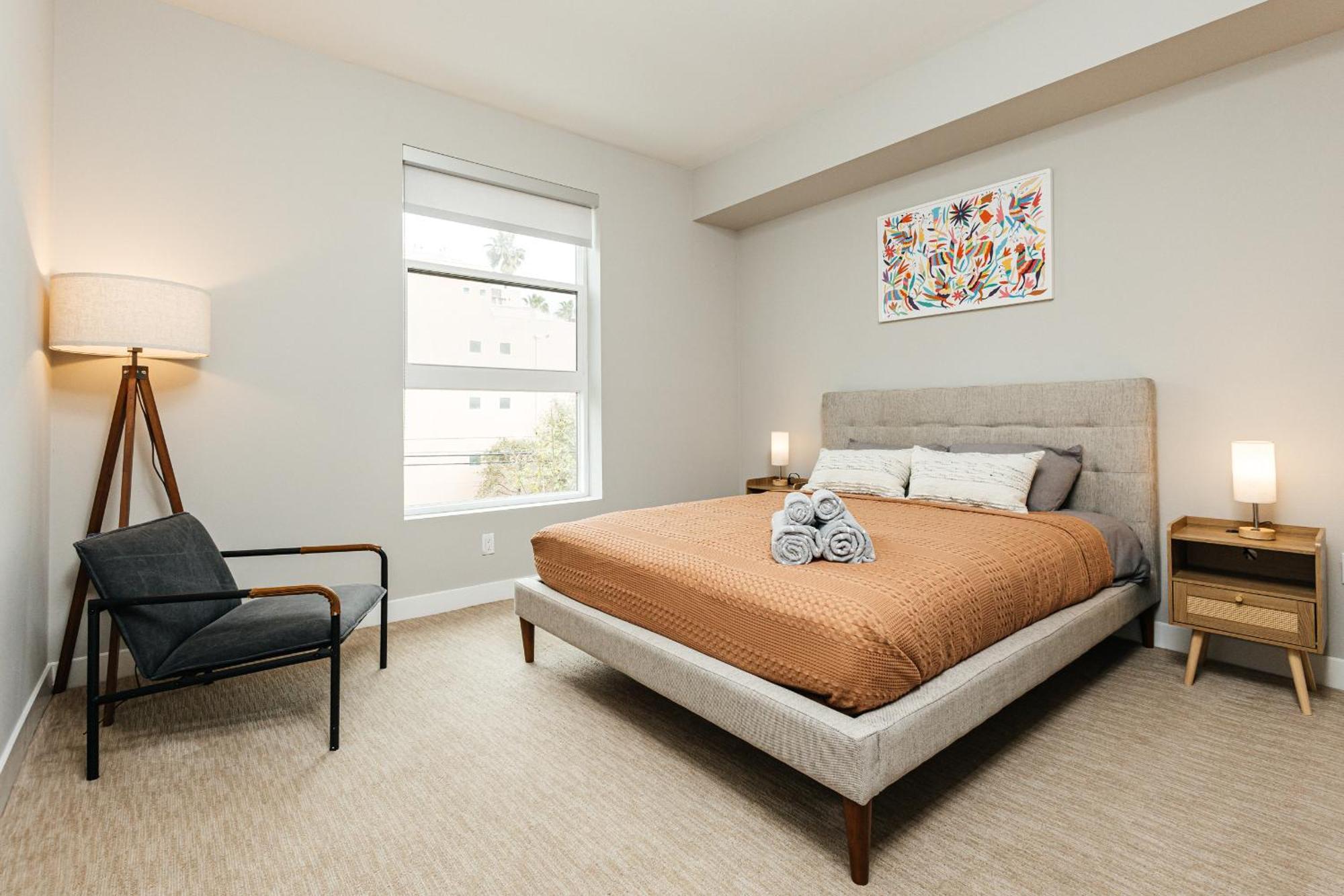 Apartment Magnificent Two Bedroom In West Hollywood *