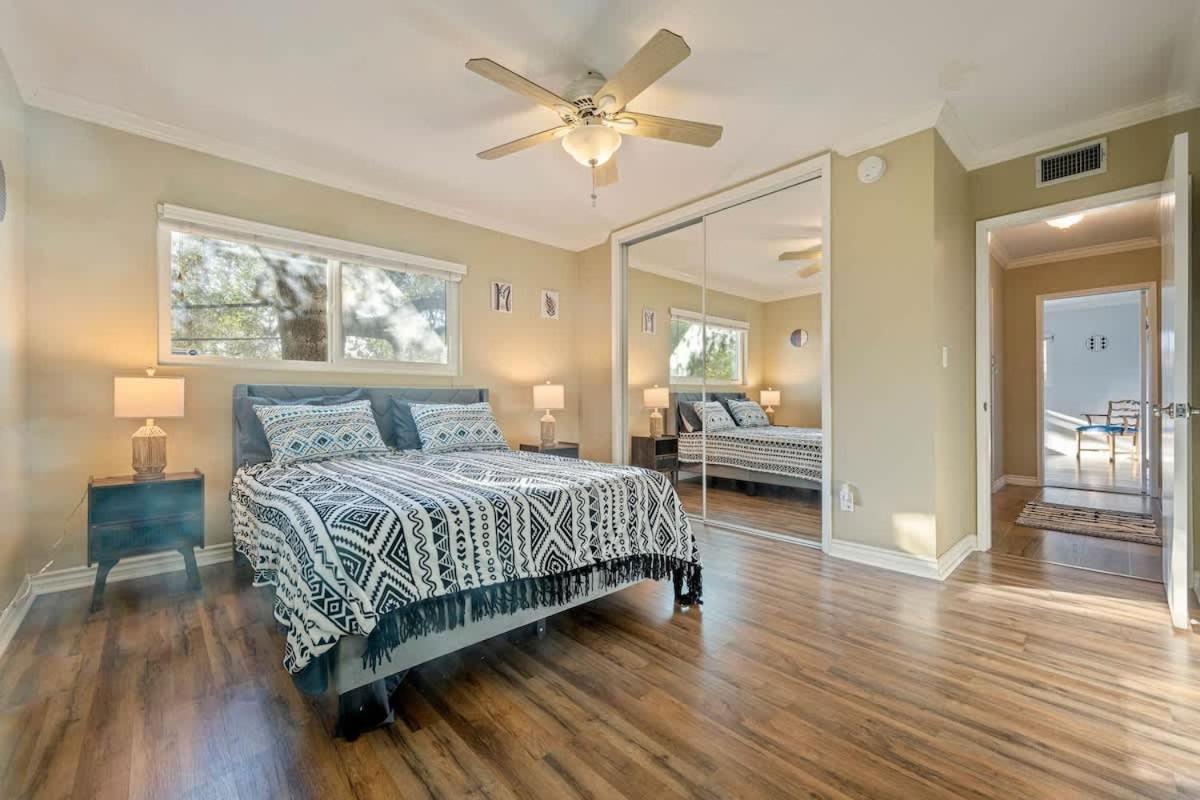 Woodland Hills Heavenly Gateway Holiday home Los Angeles