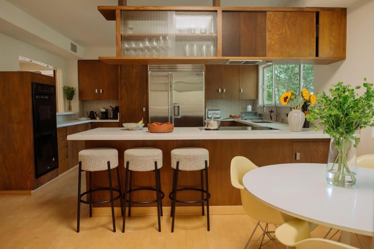 Holiday home Mountain Getaway With A Pool Hot Tub 5 Beds Los Angeles