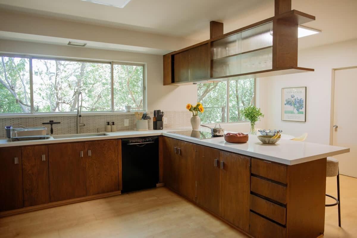 Mountain Getaway With A Pool Hot Tub 5 Beds