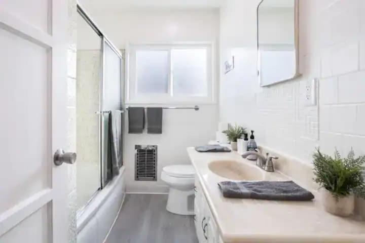 Newly Furnished Vacation Home-ken Holiday home
