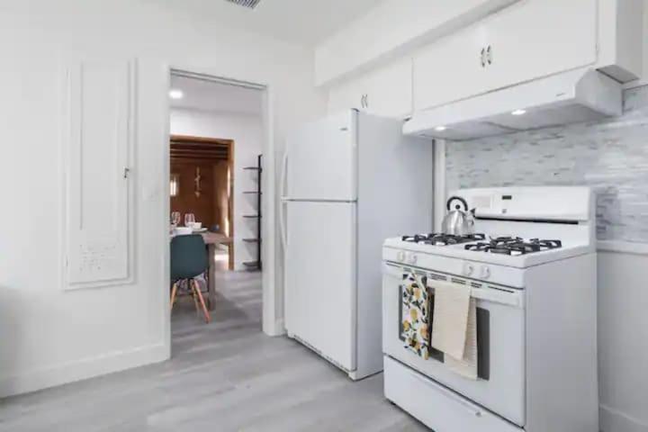 Newly Furnished Vacation Home-ken Holiday home