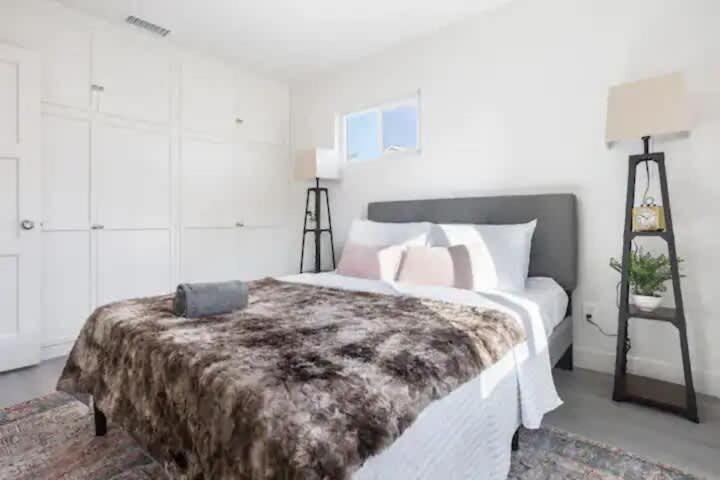 Newly Furnished Vacation Home-ken Holiday home