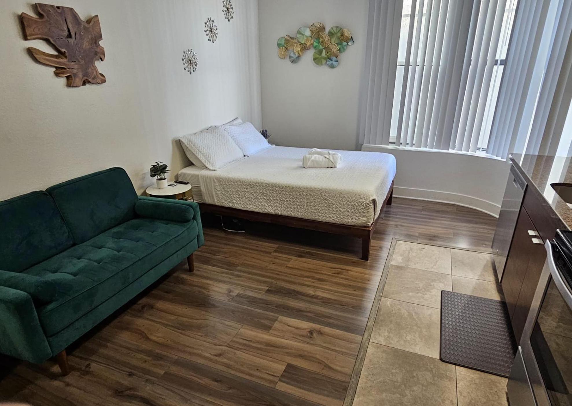 Apartment Exclusive In Mdr-venice With Pool, Gym & Hottub