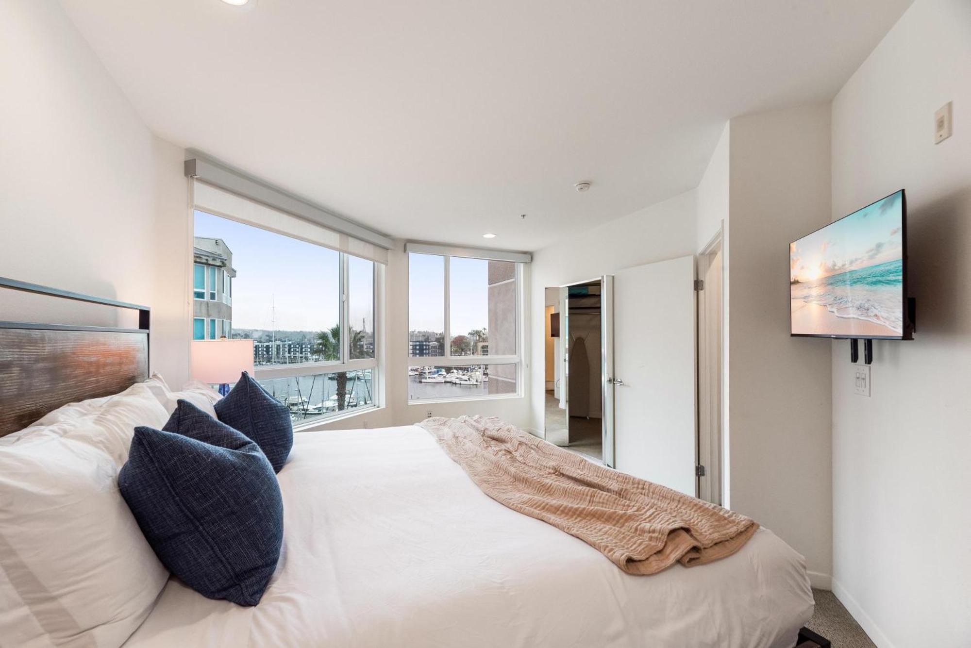 Opal Escape - Penthouse Marina View Private Rooftop * Los Angeles