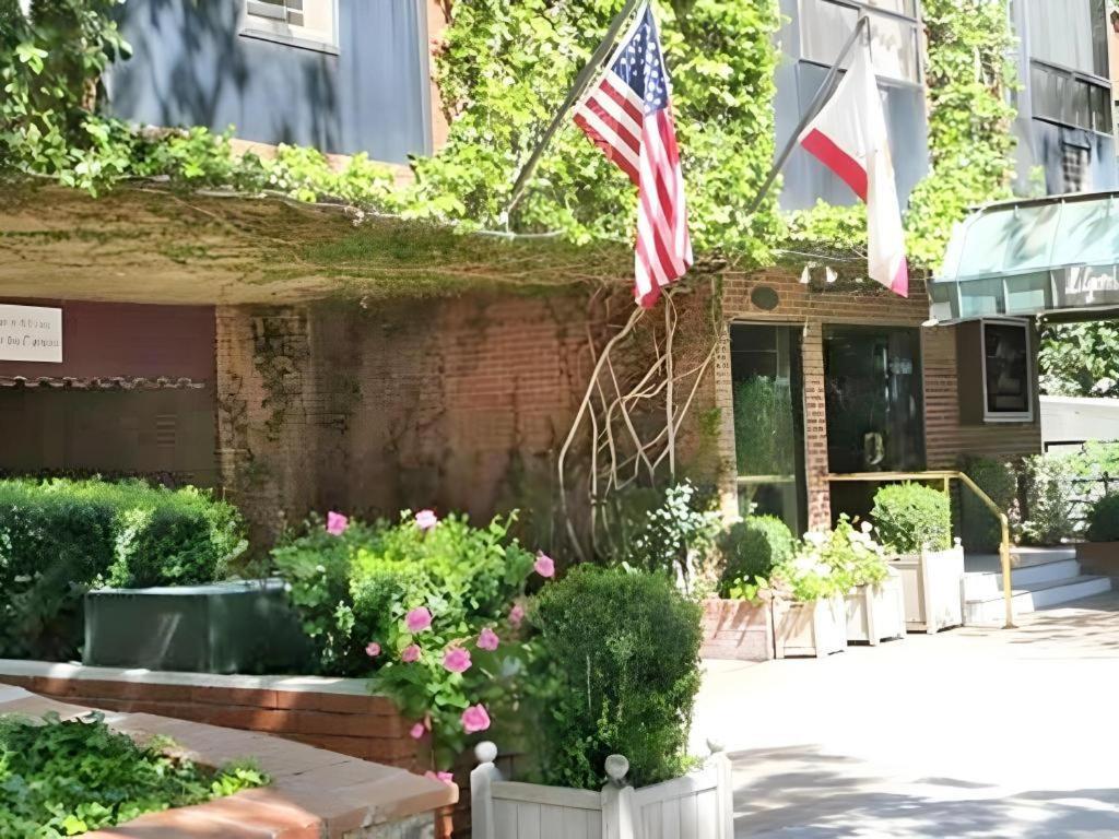 Hilgard House Westwood Village * Los Angeles
