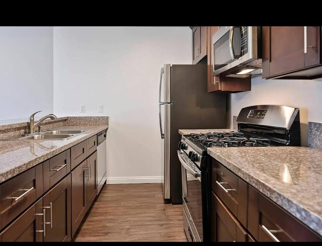 2br Hollywood With Rooftop Pool And Stunning Views Los Angeles