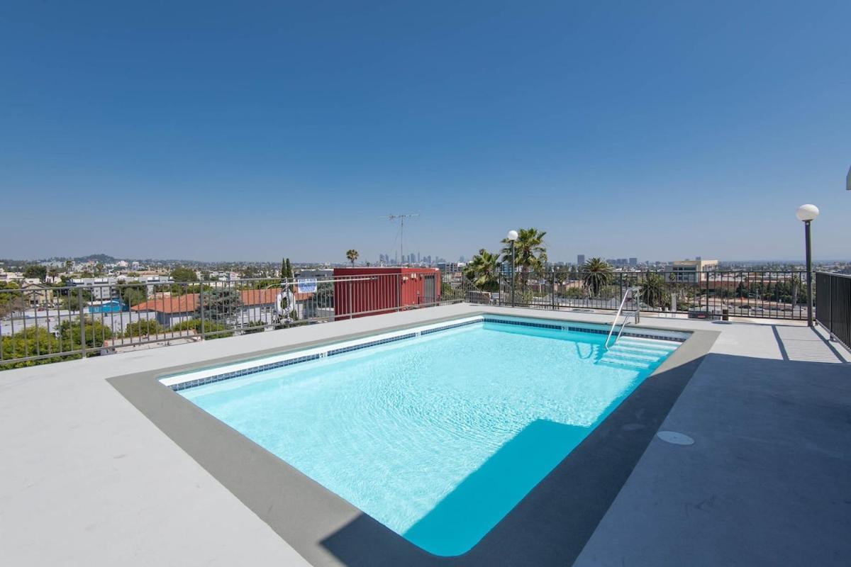 2br Hollywood With Rooftop Pool And Stunning Views Apartment Los Angeles