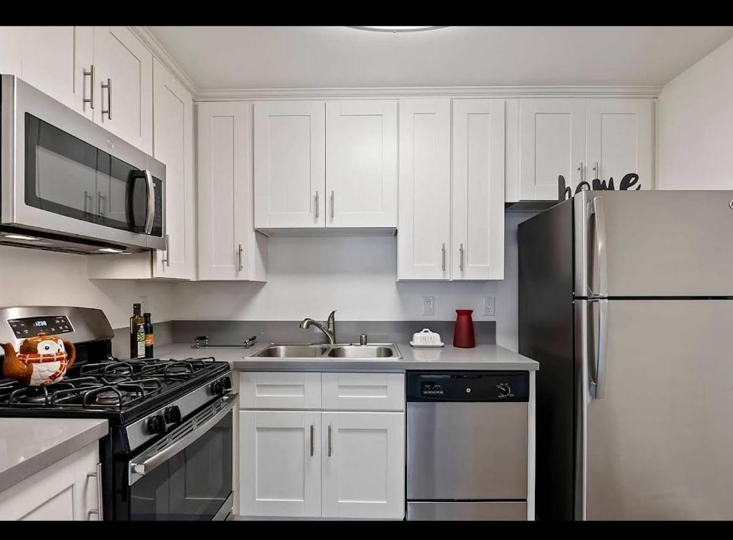Apartment 2br Hollywood With Rooftop Pool & Stunning Views *