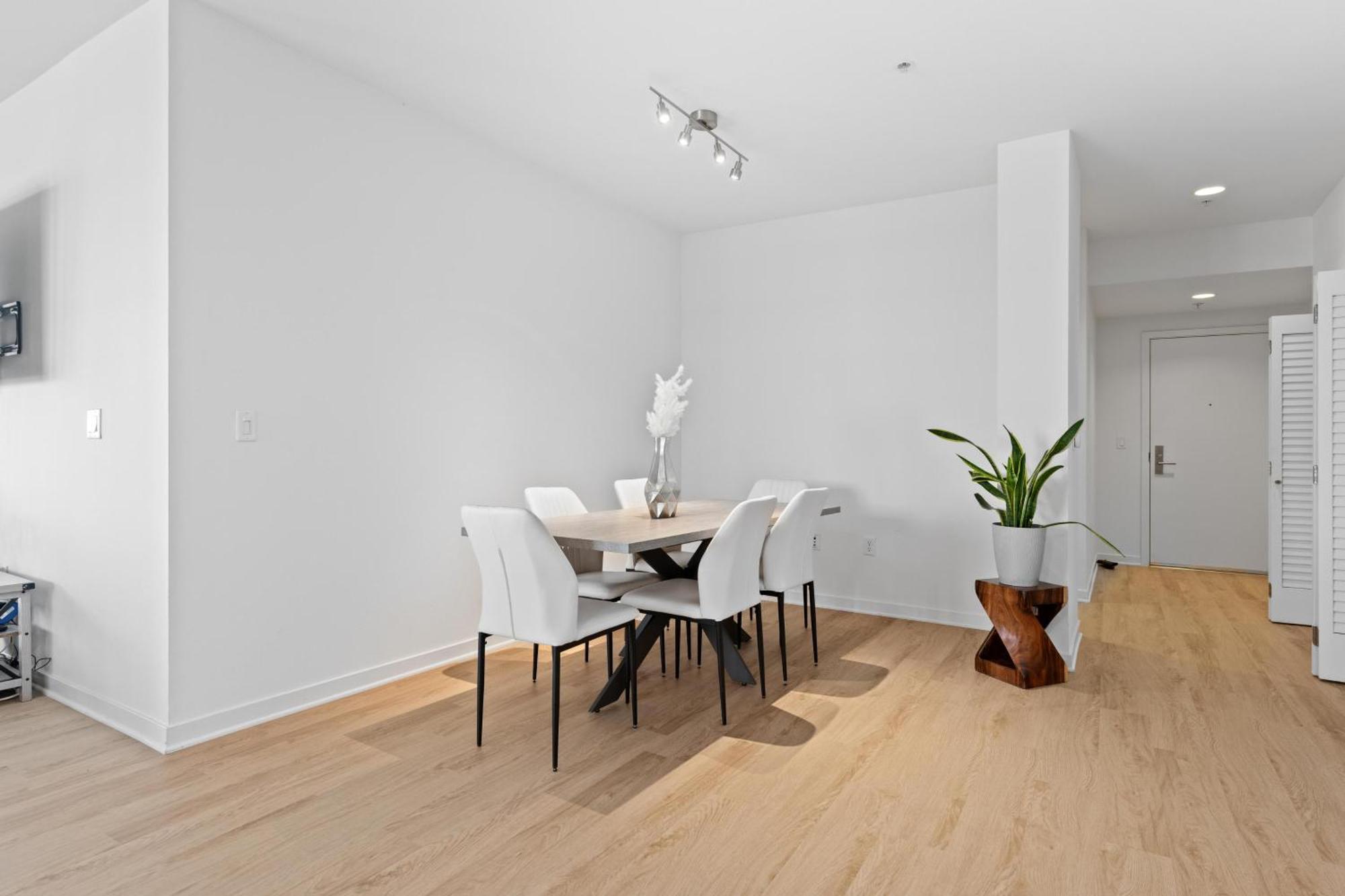 Spacious 3br 3min Walk To Marina 5min To Vbeach
