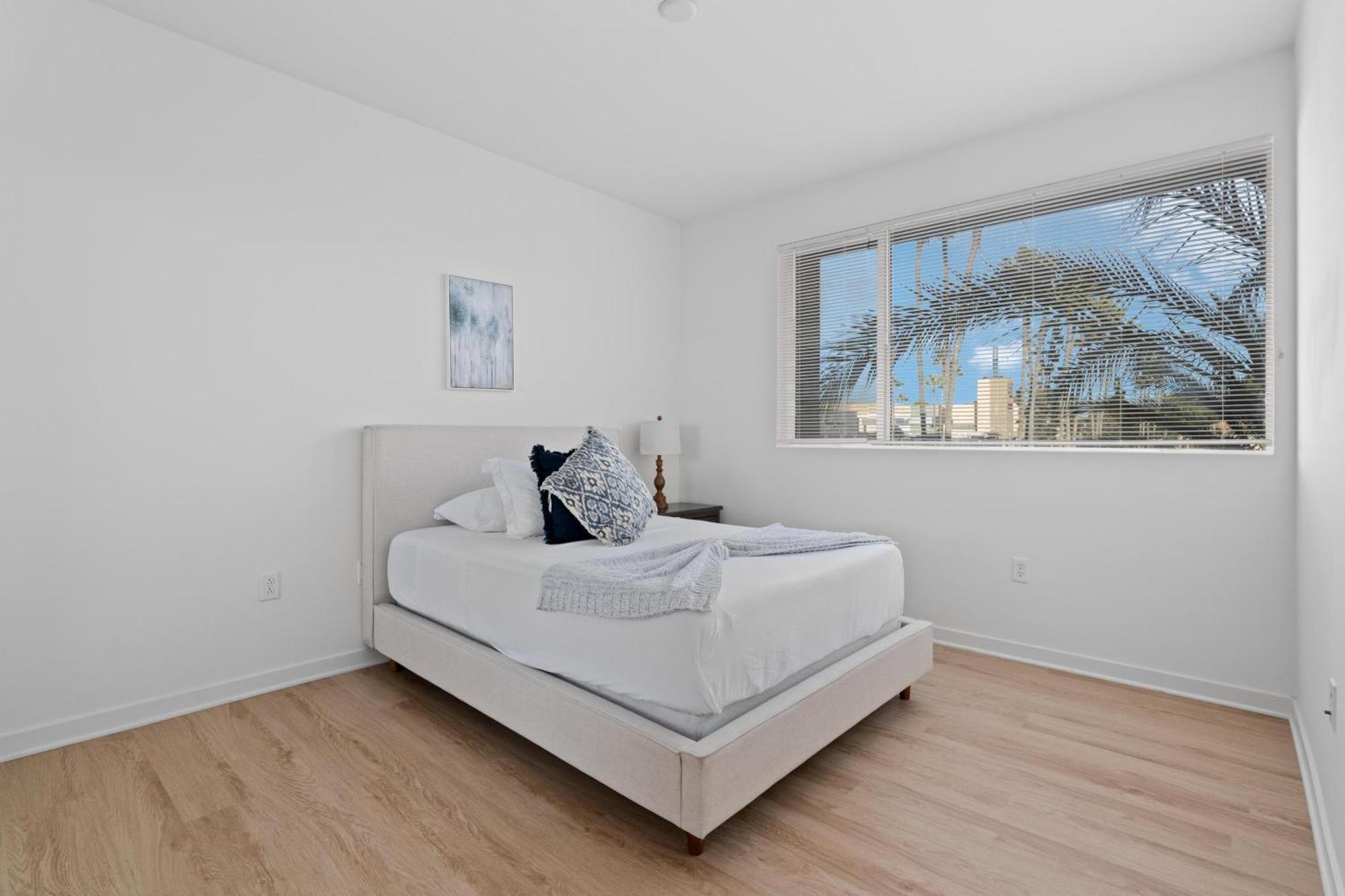 Spacious 3br 3min Walk To Marina 5min To Vbeach Apartment *