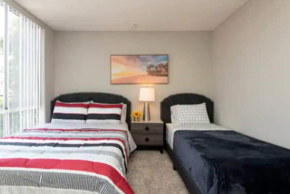 Hollywood Heights 2br With Rooftop Pool And Stunning Views Los Angeles