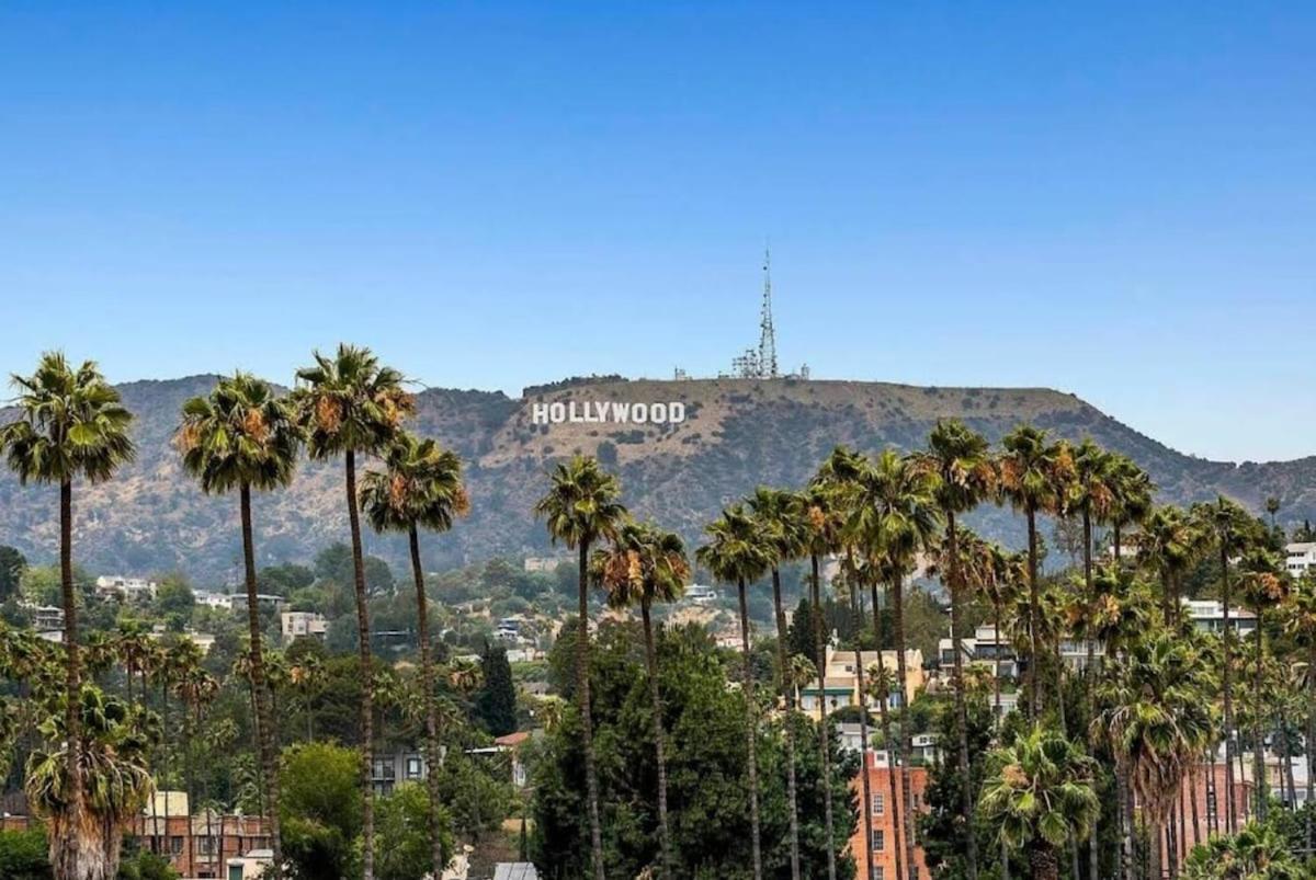 Apartment Hollywood Heights 2br With Rooftop Pool And Stunning Views