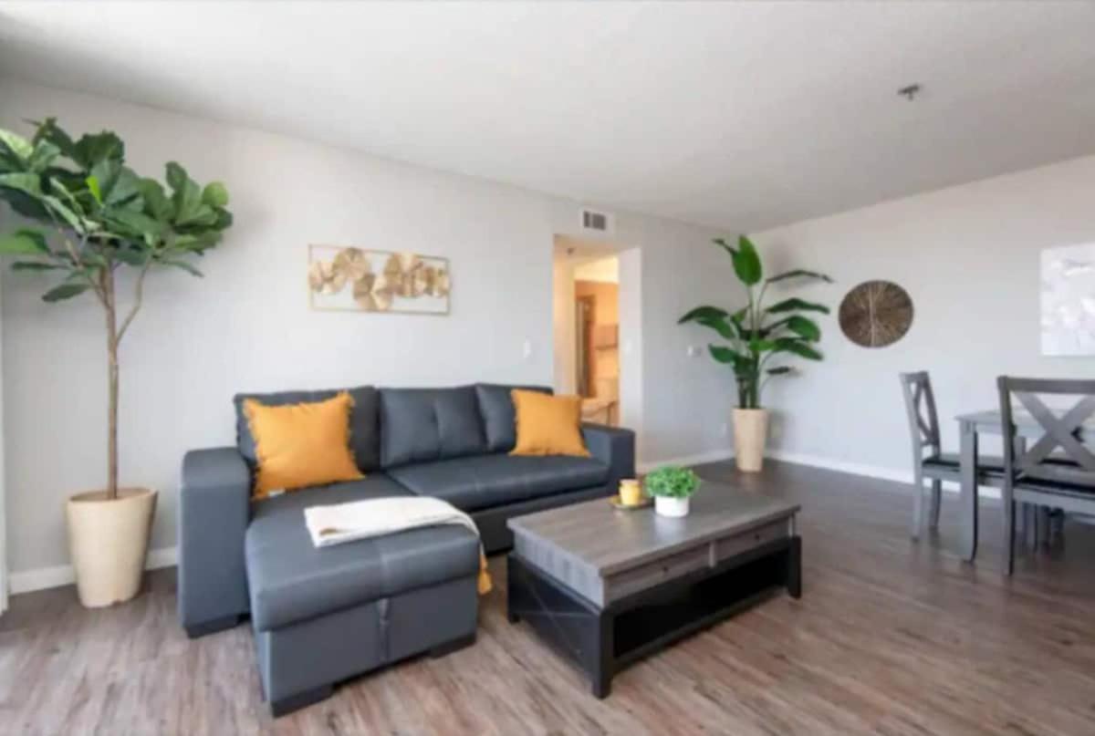 Apartment Hollywood Heights 2br With Rooftop Pool And Stunning Views Los Angeles