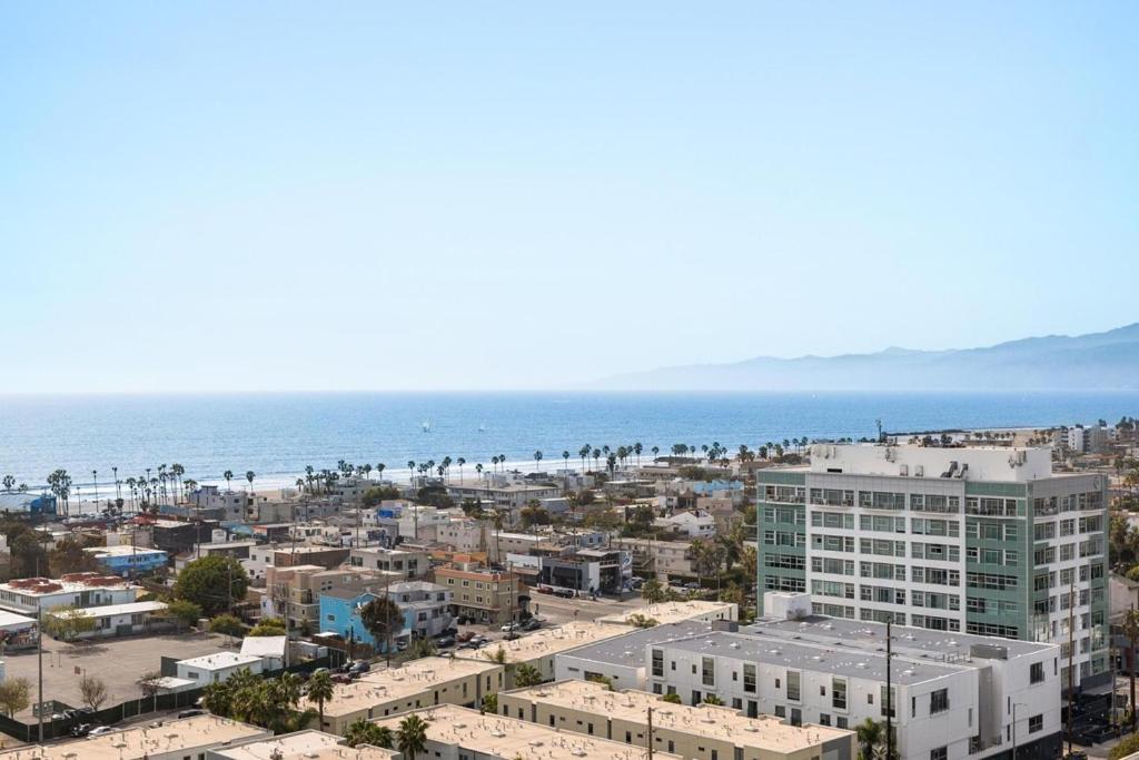 Apartment Amber Tide - Bright 1br Marina Gem Ocean View Los Angeles