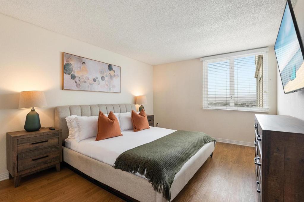 Amber Tide - Bright 1br Marina Gem Ocean View Apartment *