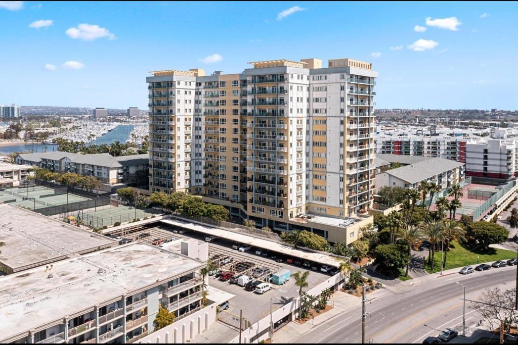 Apartment Amber Tide - Bright 1br Marina Gem Ocean View *