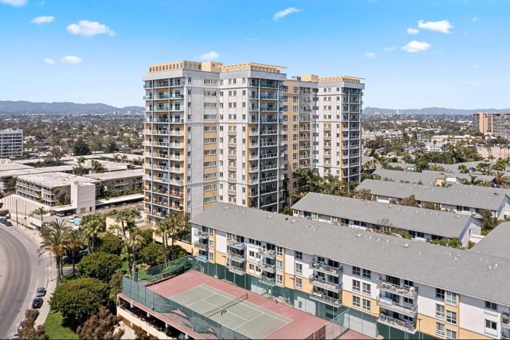Apartment Amber Tide - Bright 1br Marina Gem Ocean View
