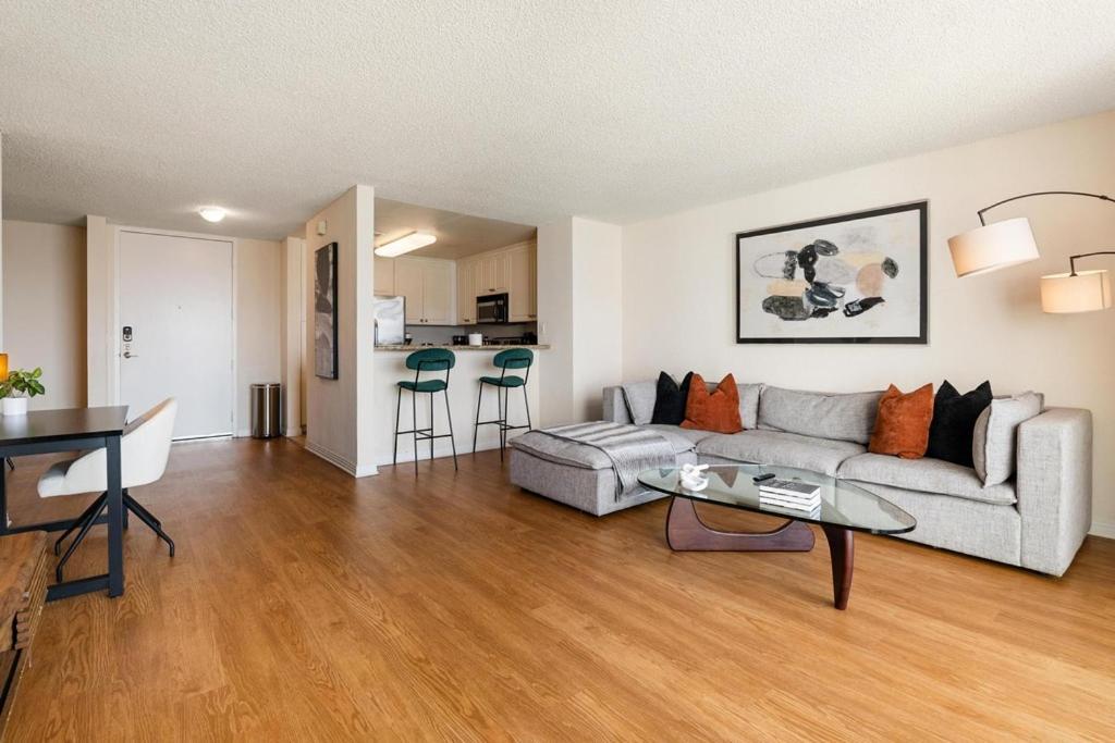 Amber Tide - Bright 1br Marina Gem Ocean View Apartment *