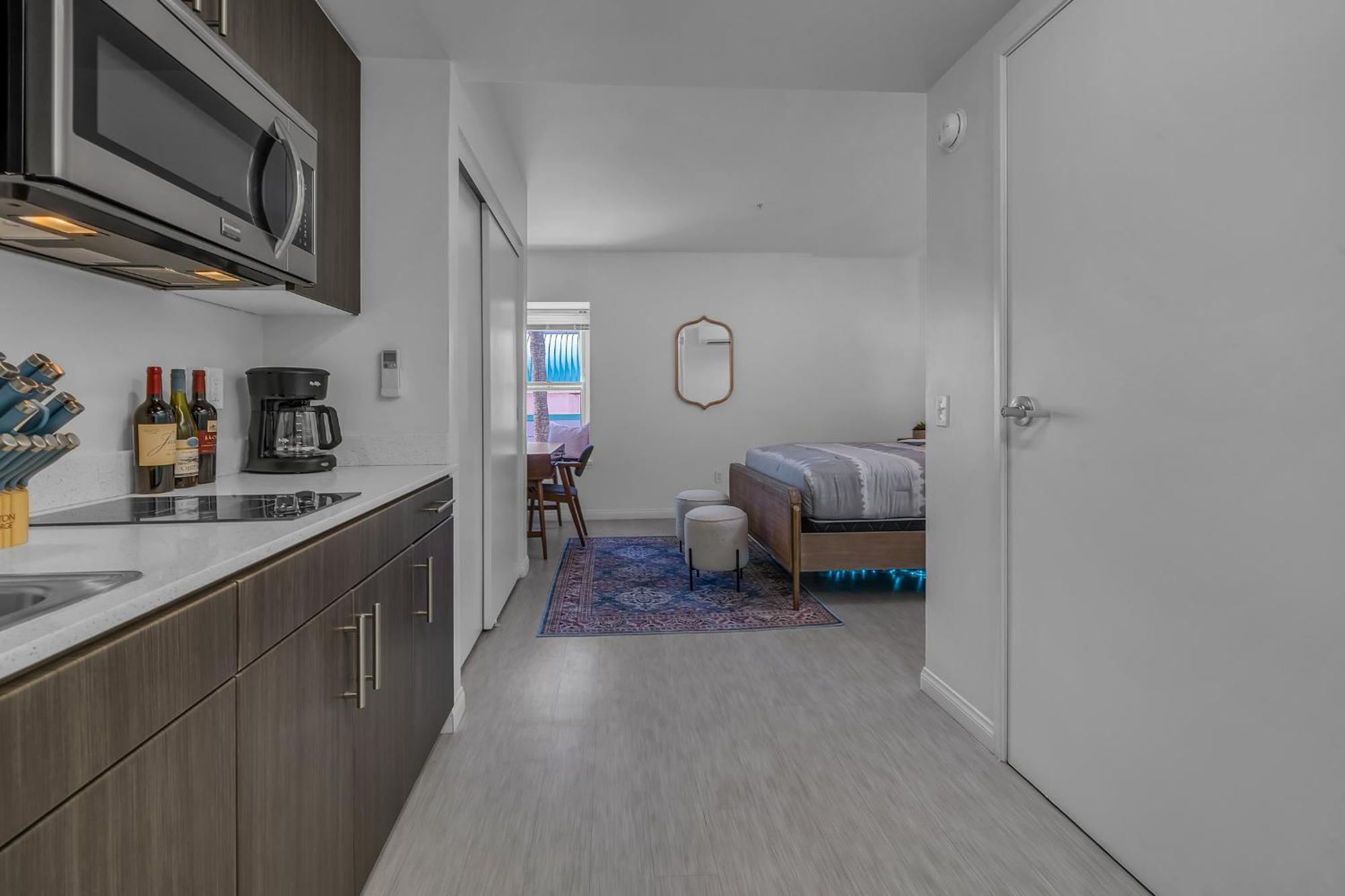 Promenade Apartment Los Angeles